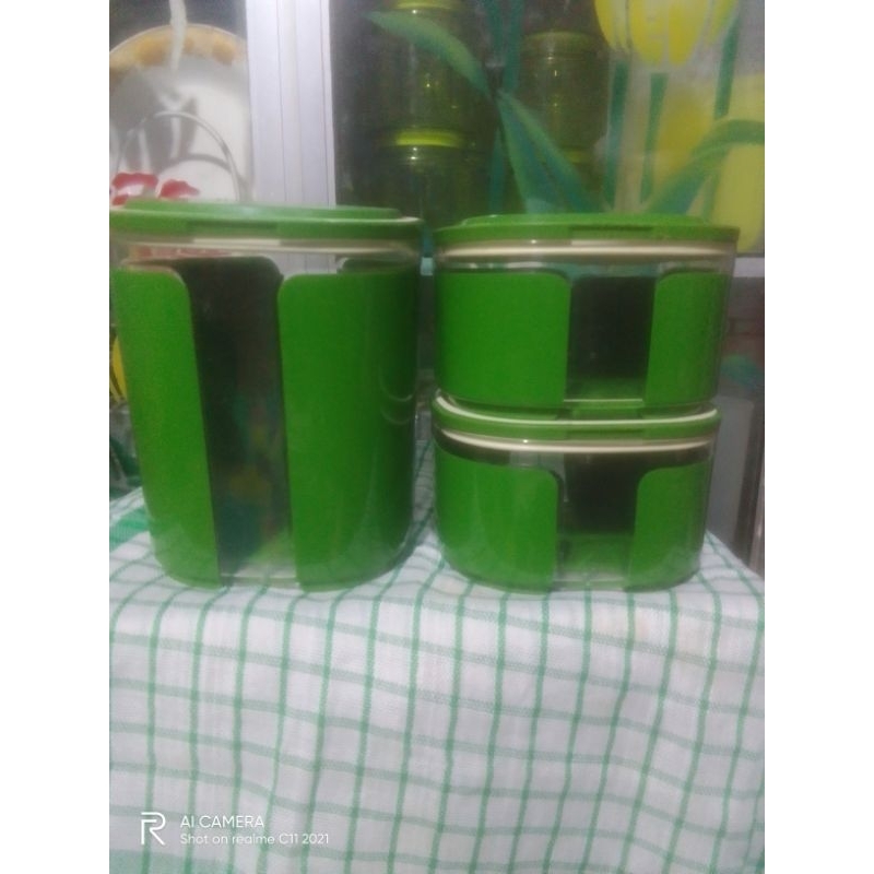 window canister hijau