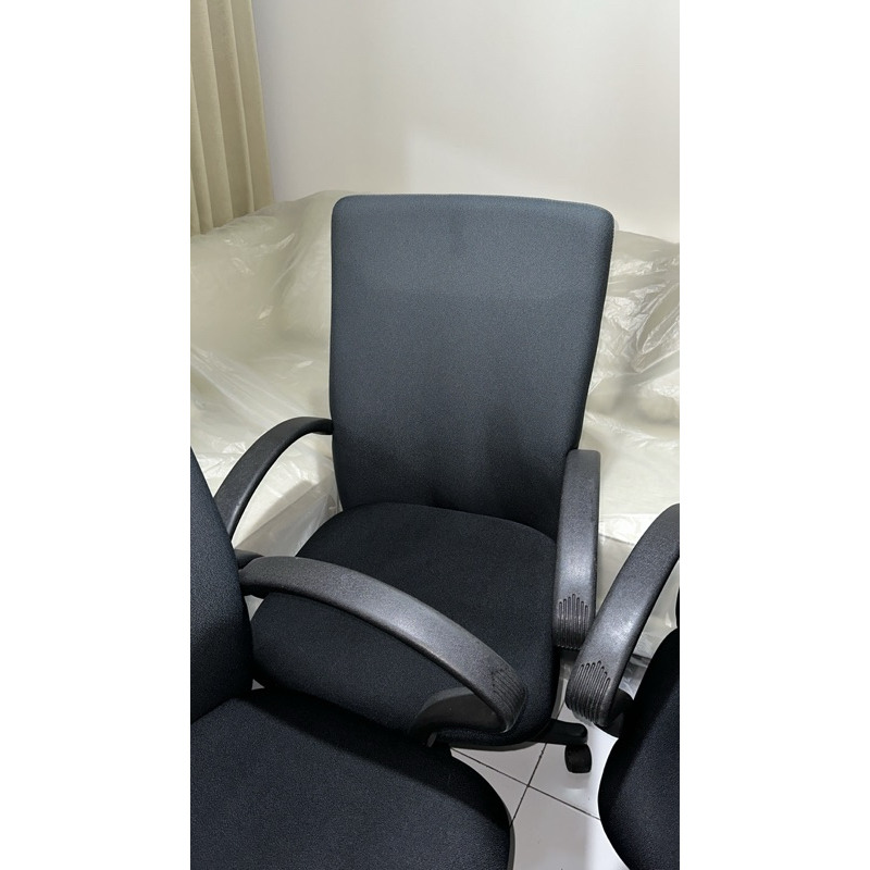 PRELOVED KURSI KANTOR