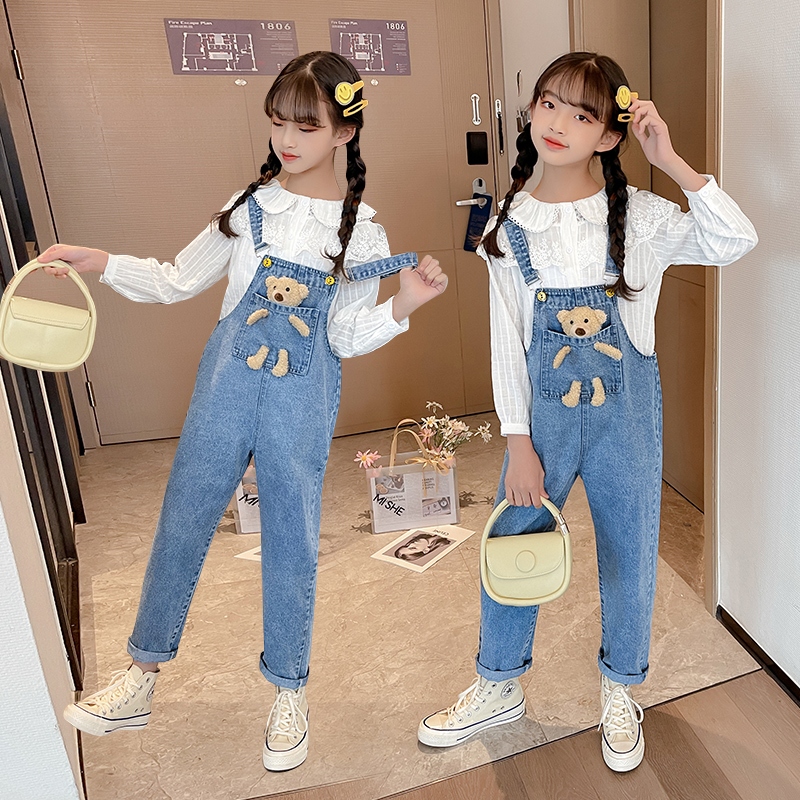 BAJU ANAK SETELAN OVERALL CELANA PANJANG JEANS BEAR DOLL FRONT POCKET KEMEJA PUTIH LENGAN PANJANG AN