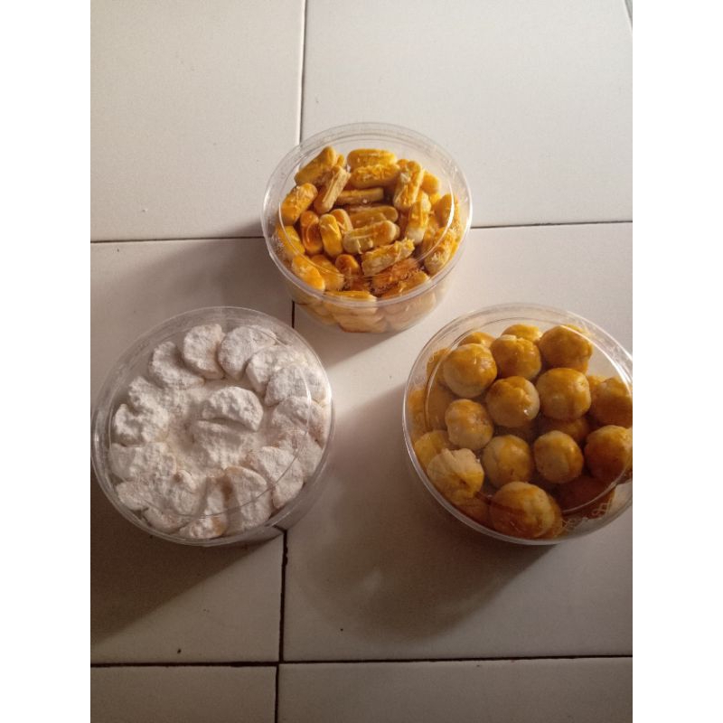 

Aneka Cookies / Nastar / Putri Salju / Kastangel / Butter Crunch / Coffe Bar / Kue Bawang