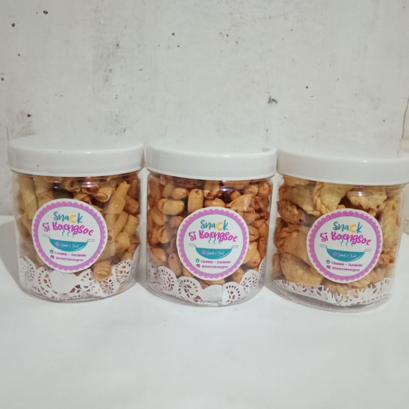 

PAKET SNACK TOPLES MINION 3 MACAM : PASTEL MINI ABON, SUMPIA REBON, KACANG BAWANG