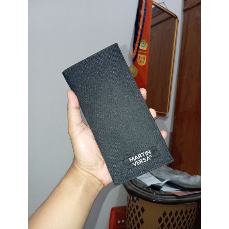 DOMPET MARTIN VERSA BEKAS PEMAKAIAN PRIBADI
