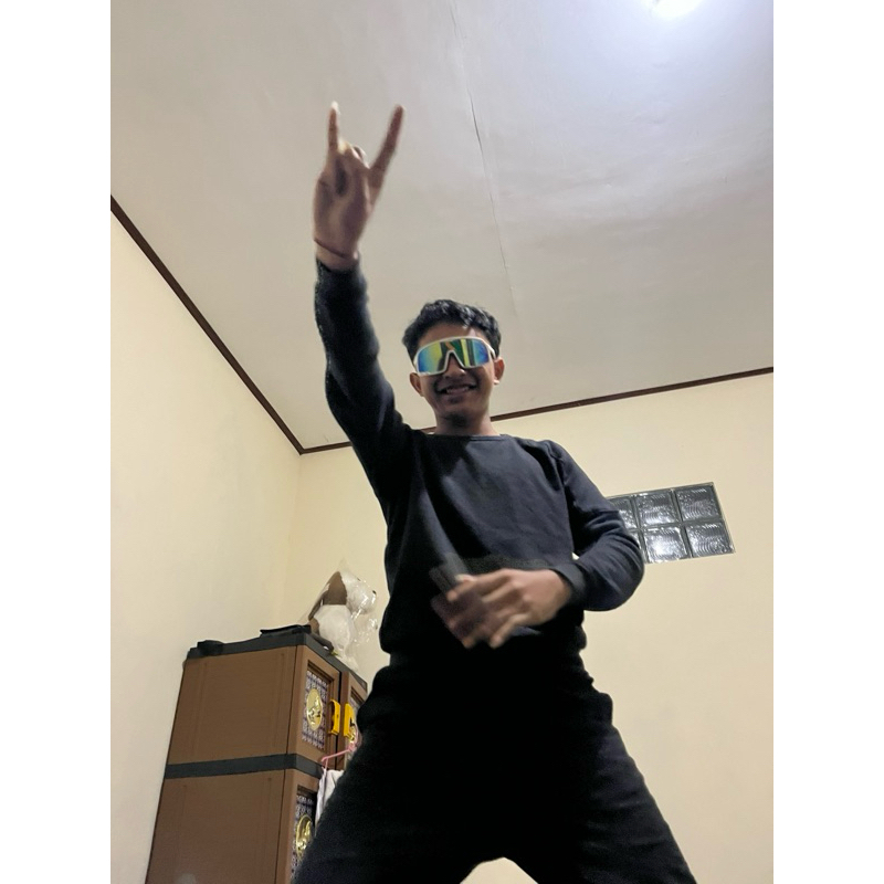 teman laknat ga guna