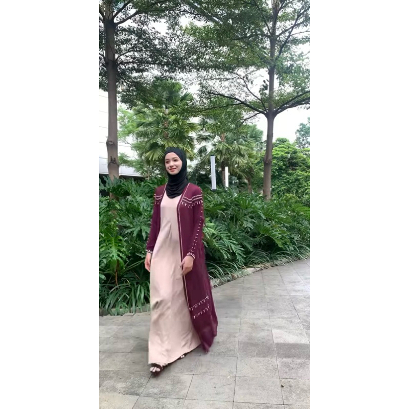 Nadeea.id_ / SALMA INNER OUTER Warna Maroon
