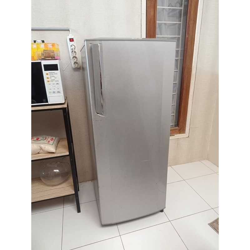 Sewa Freezer 6 rak Sharp Sewa Freezer asi Sewa Freezer Makanan