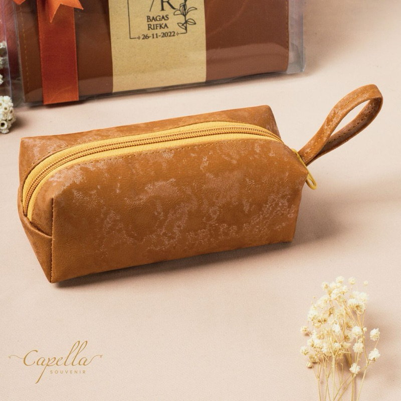 SOUVENIR PERNIKAHAN POUCH BULU KUCING BALOK CAPELLA BESAR DAN KECIL