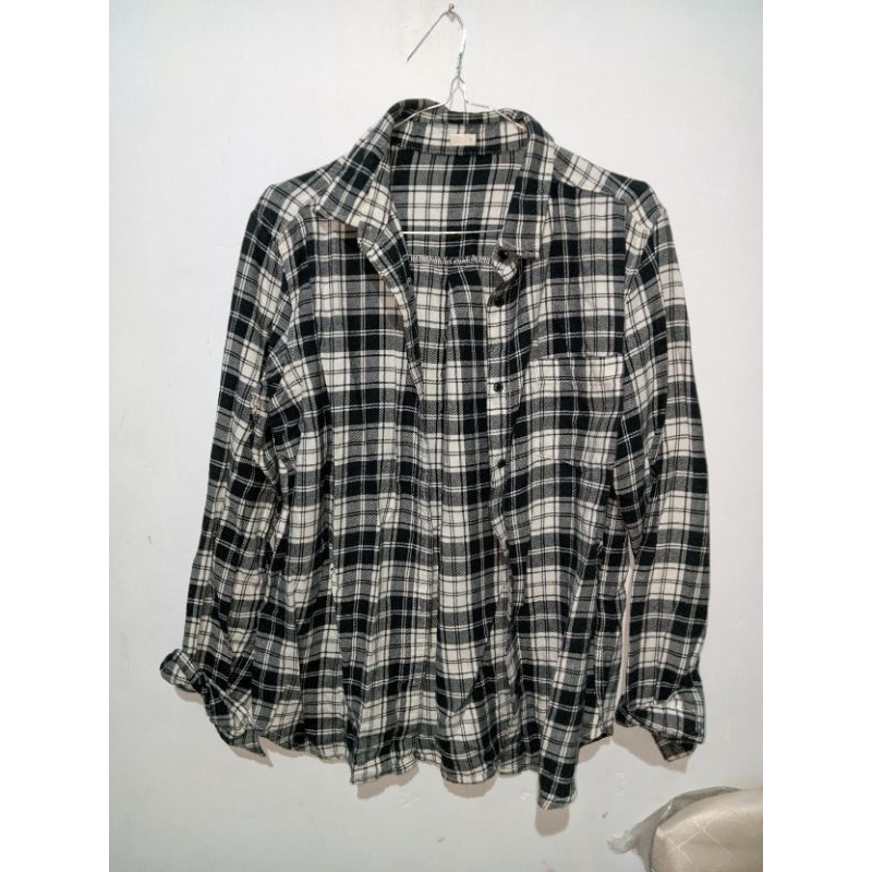 FLANEL HITAM UNISEX GU