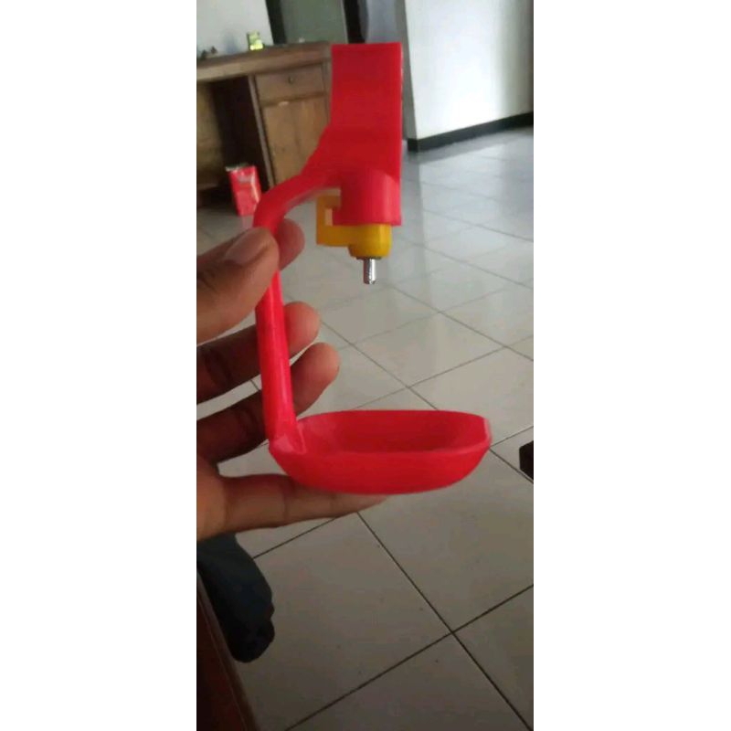 nipel ayam otomatis