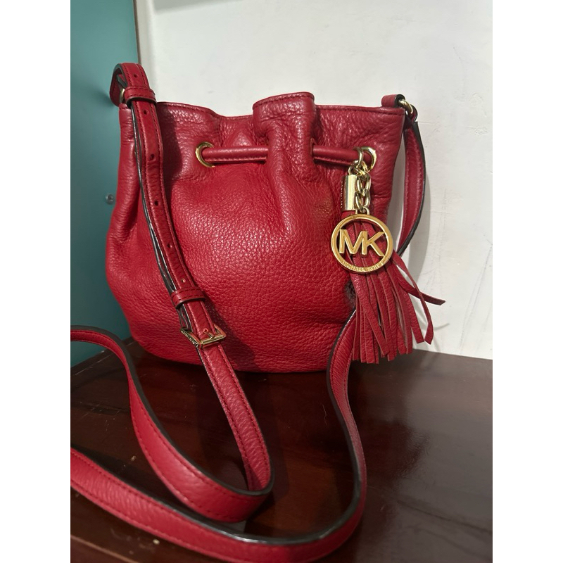 Tas Preloved Mk bucket wrna merah