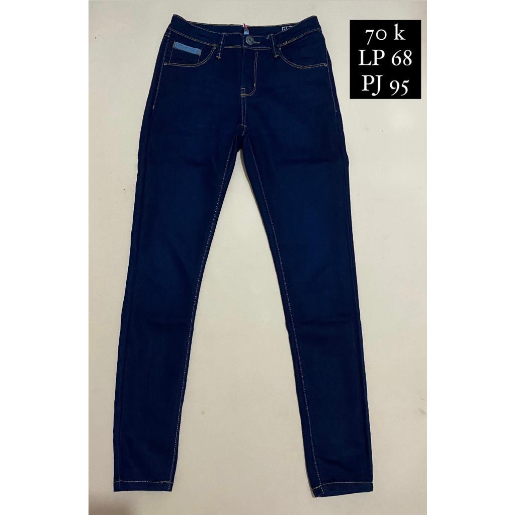 PRELOVED CELANA JEANS WANITA/CELANA JEANS WANITA