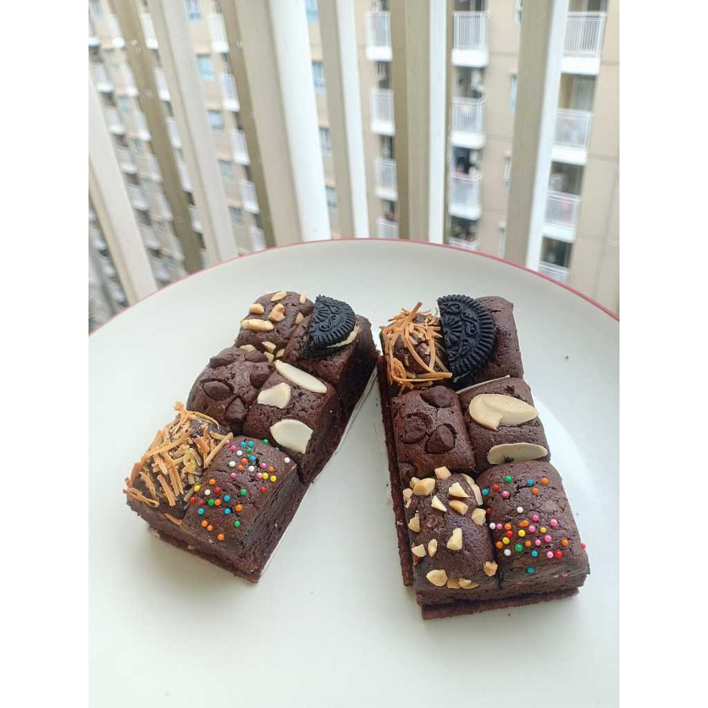 

Fudgy Brownies. Brownies Bakar. Bisa request tulisan