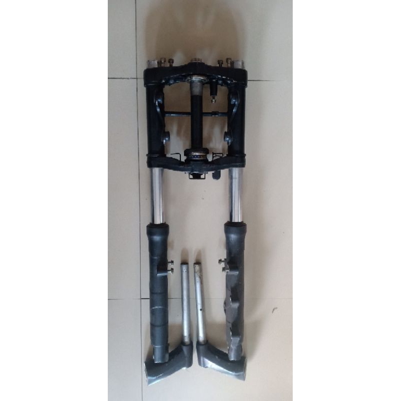 SHOCK DEPAN NS200 SEGITIGA AS SHOCK DEPAN ASSY KAWASAKI PULSAR 200NS