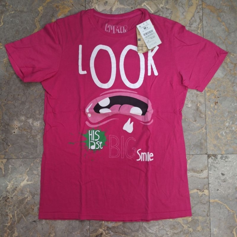 Preloved Baju Kaos Pria Bershka Humor Tees Size M Original