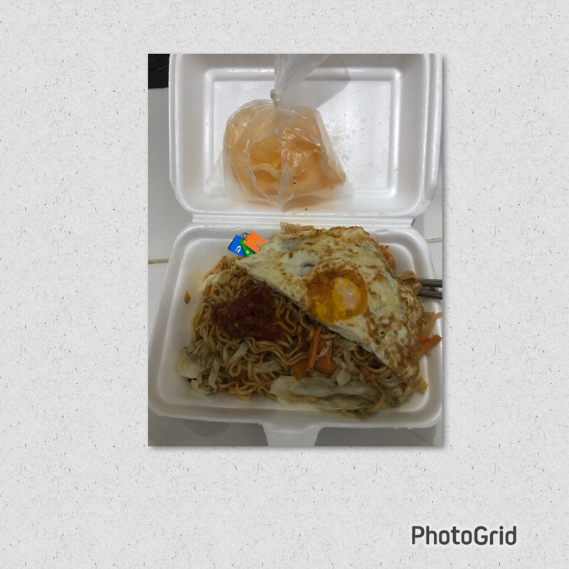 

Mie Goreng Tumis m / Nasi goreng / Kwetiaw goreng / bihun goreng