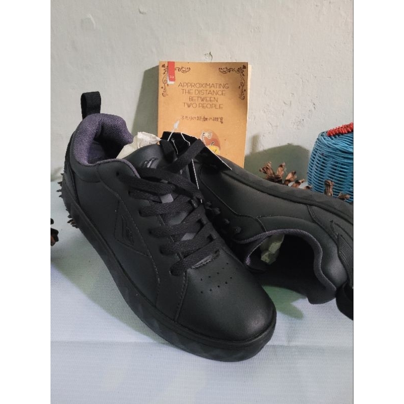 Desle - Sepatu sekolah pria