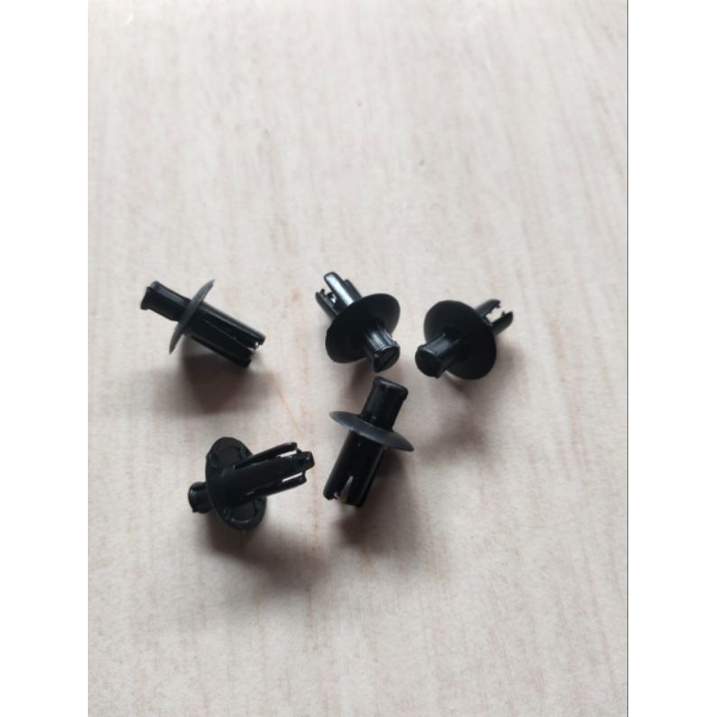 Baut klip Rivet body Nmax,Aerox,Lexi klip plastik cengkeh Ori Yamaha
