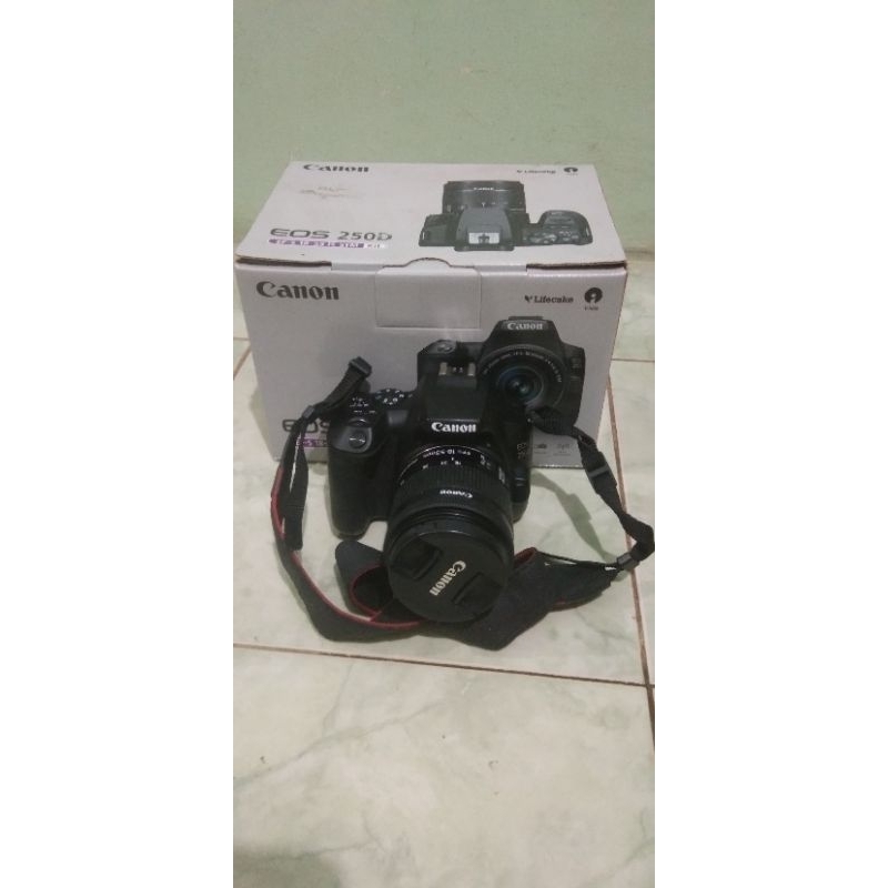 Canon EOS 250D second