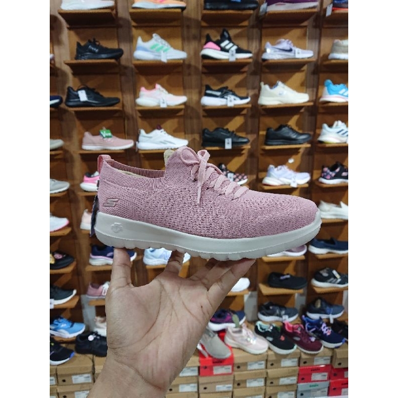 SKECHERS GO WALK JOY