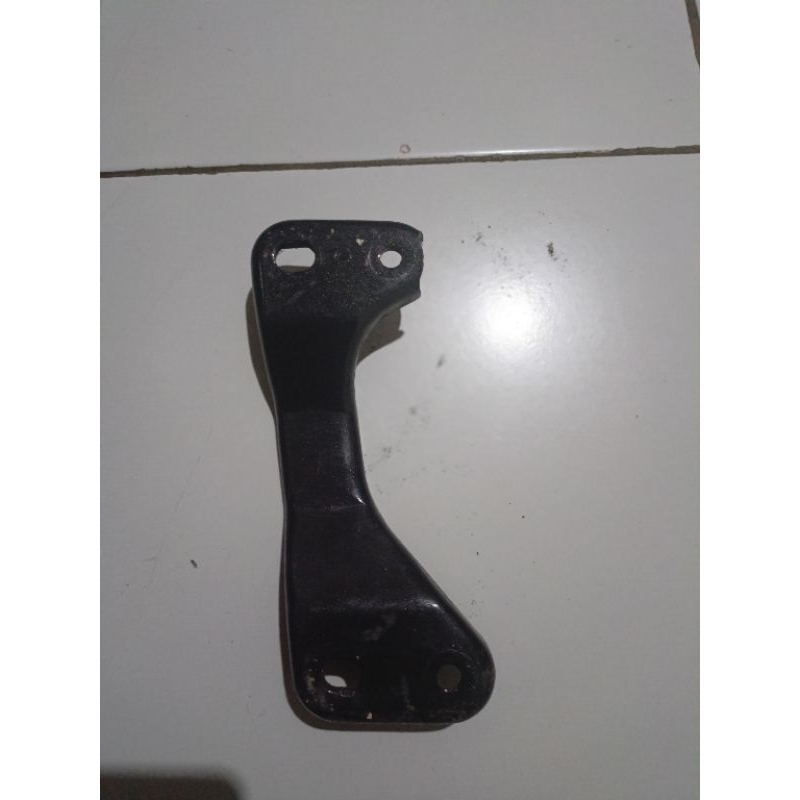 breket knalpot mio sporty/soul/smile