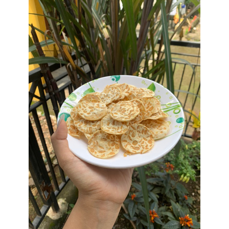 

Keripik Tempe Sagu Crispy Spesial