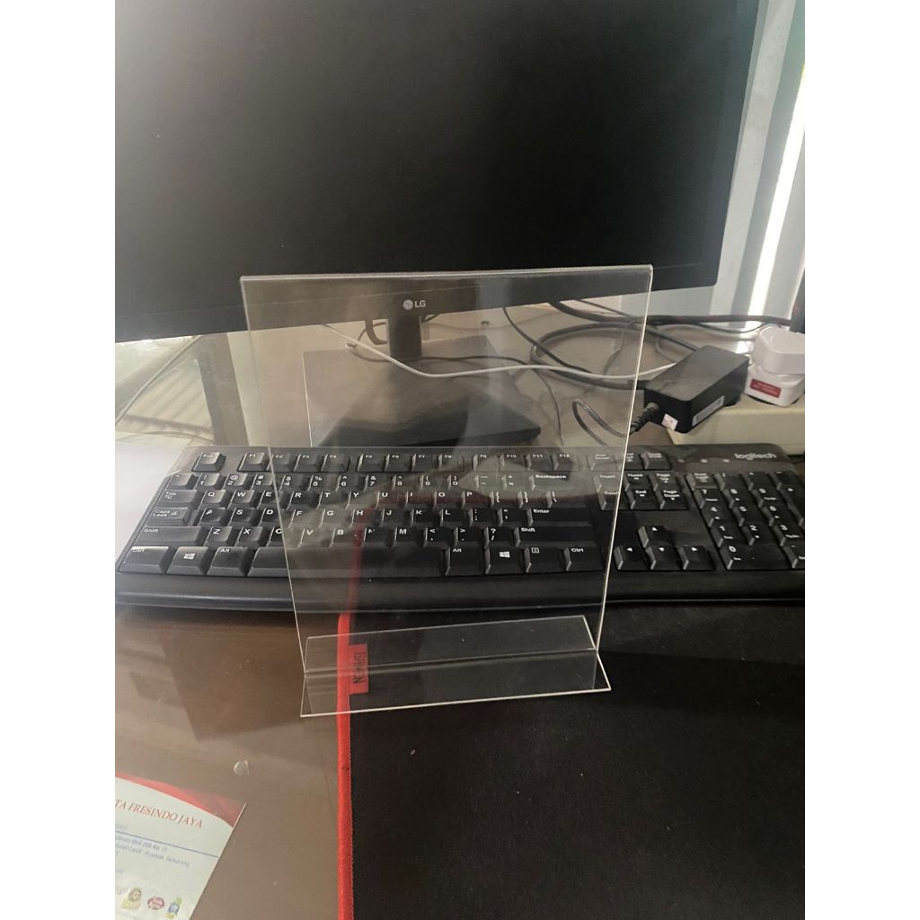 

Stand Akrilik Tempat Brosur / QRIS / Menu / Tent Holder / Tent Card Ukuran A5