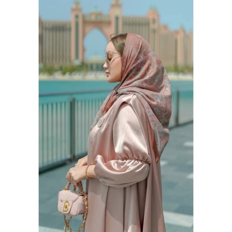 NEW Dubai buttonscarves ready black