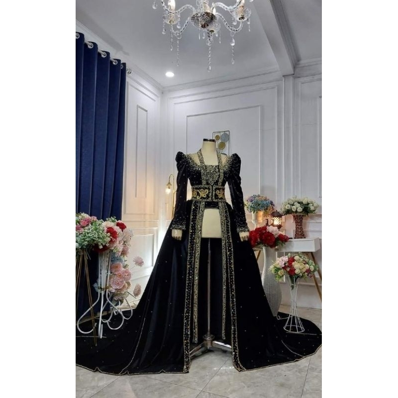 Kebaya modern Adat Jawa Ekor Lepas Pasang Bahan buludru hitam premium Full Mutiara Cangkang Full Pay