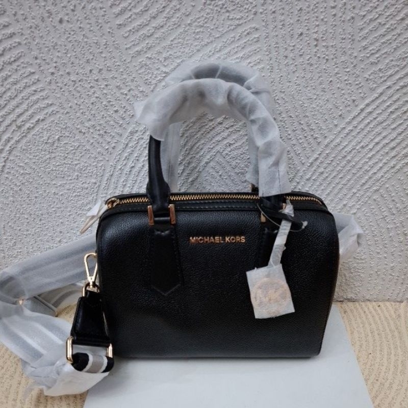 TAS WANITA MK HAYES SMALL DUFFLE BLACK LEATHER