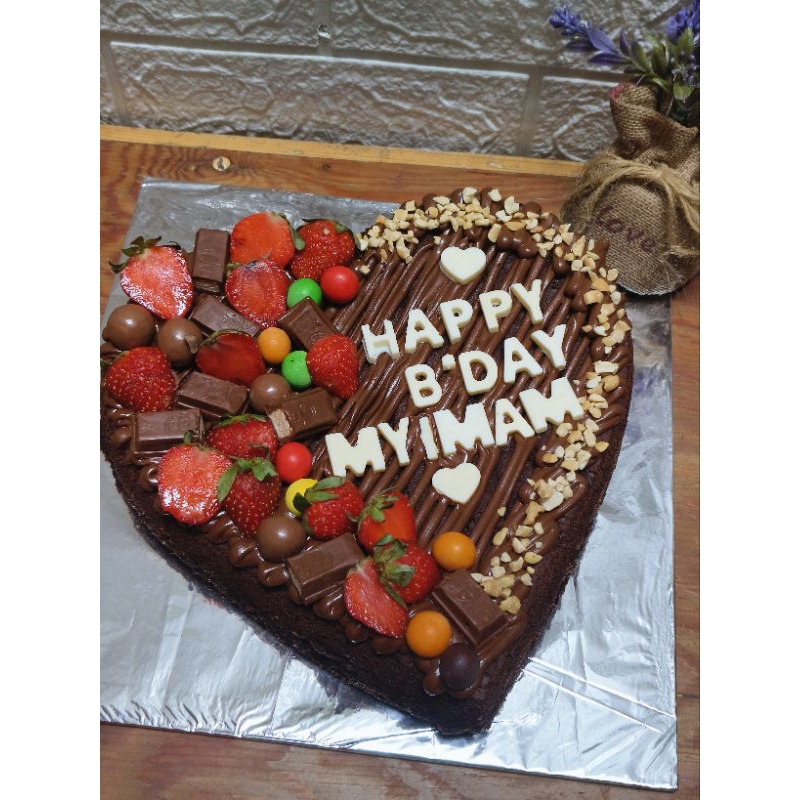 

Fudgy Brownie Glamourous Bentuk Love