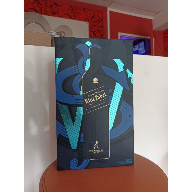 Botol JOHNNIE WALKER BLue LabeL LIMITED EDITION GIFT PACK.ESTD1820