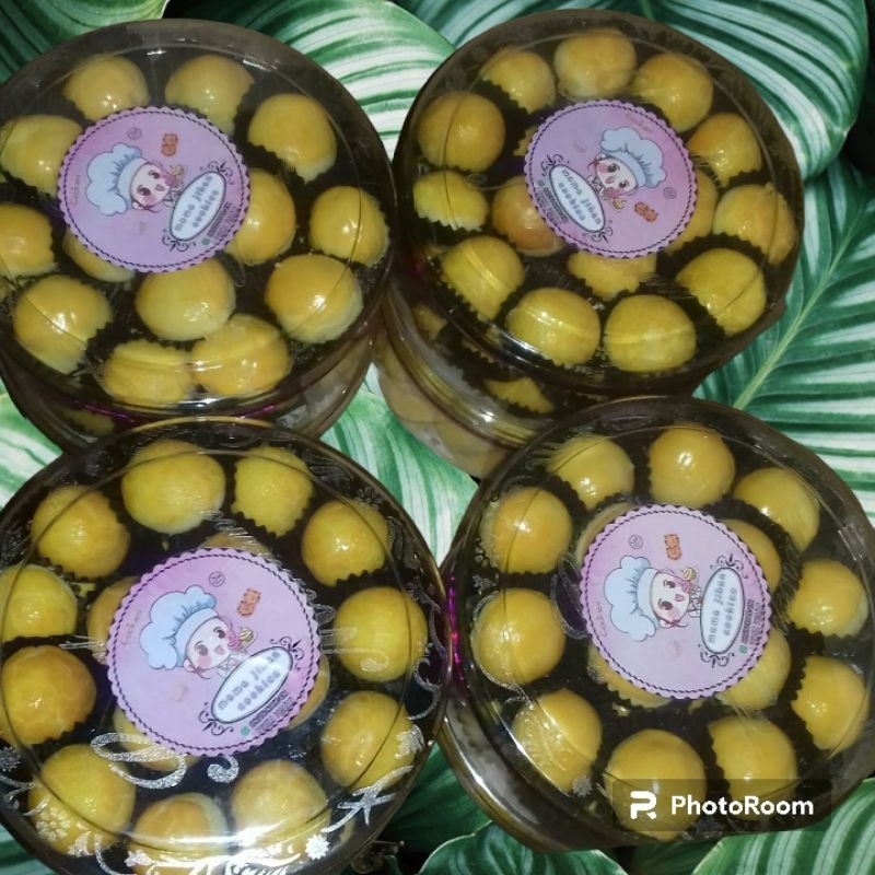 

KUE NASTAR GLOWING LUMER DI MULUT