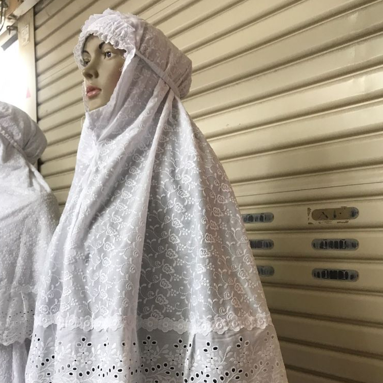 Bergo Jilbab Putih Hitam Dewasa Umroh Haji Kantong Katun Paris Premium