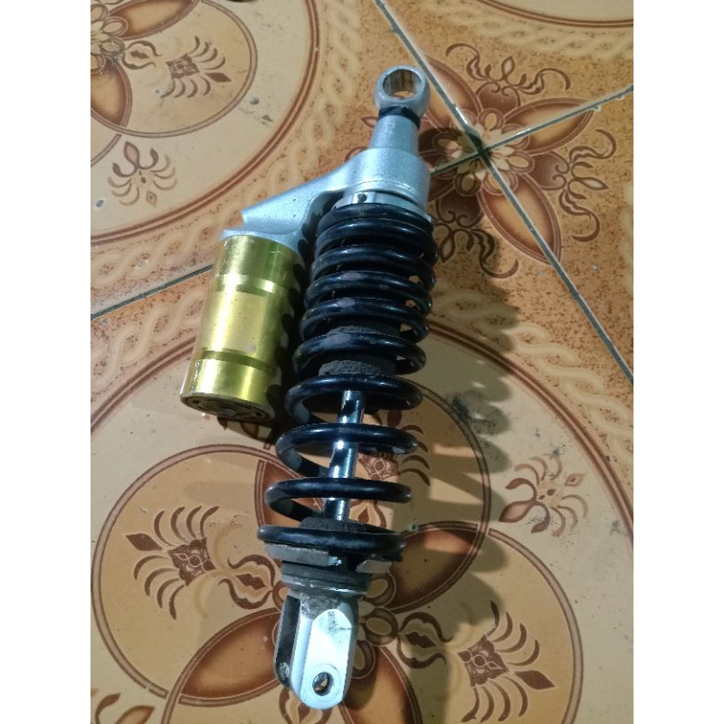 skok belakang beat karbu