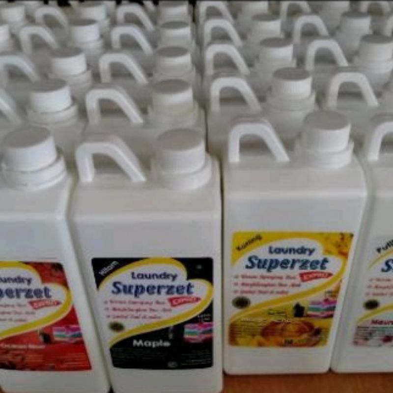 Superzet Pewangi Laundry 1 liter