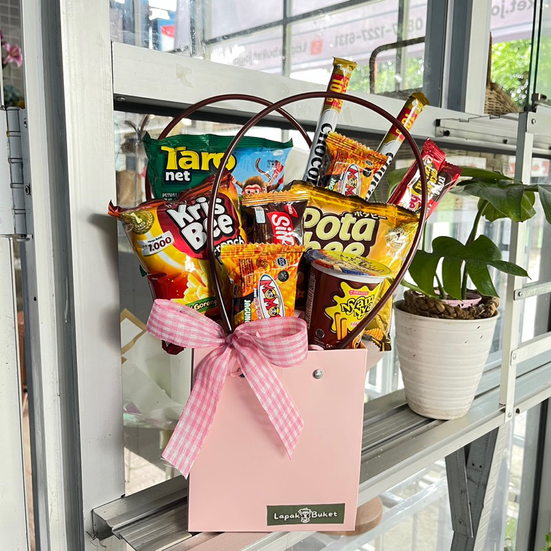 

Snack Bag | Gift box | Hadiah Ulang Tahun, Anniversary, Wisuda