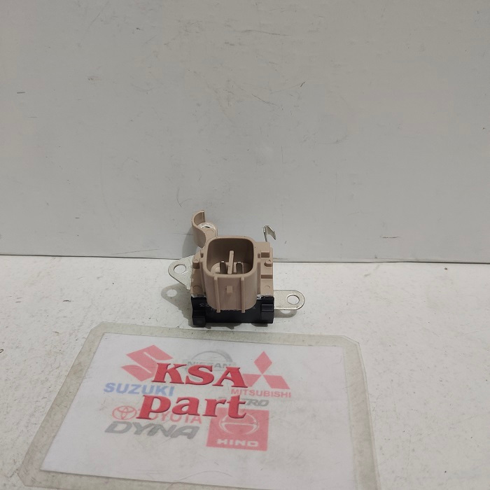 IC REGULATOR DINAMO CAS ALTENATOR INNOVA DIESEL