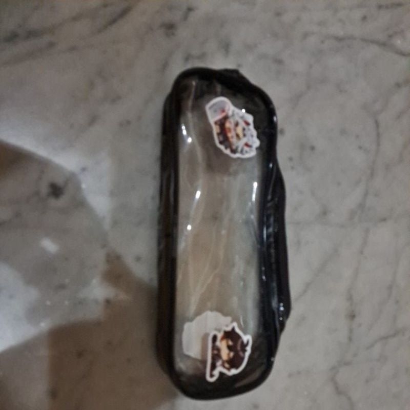 

kotak pensil clear hitam