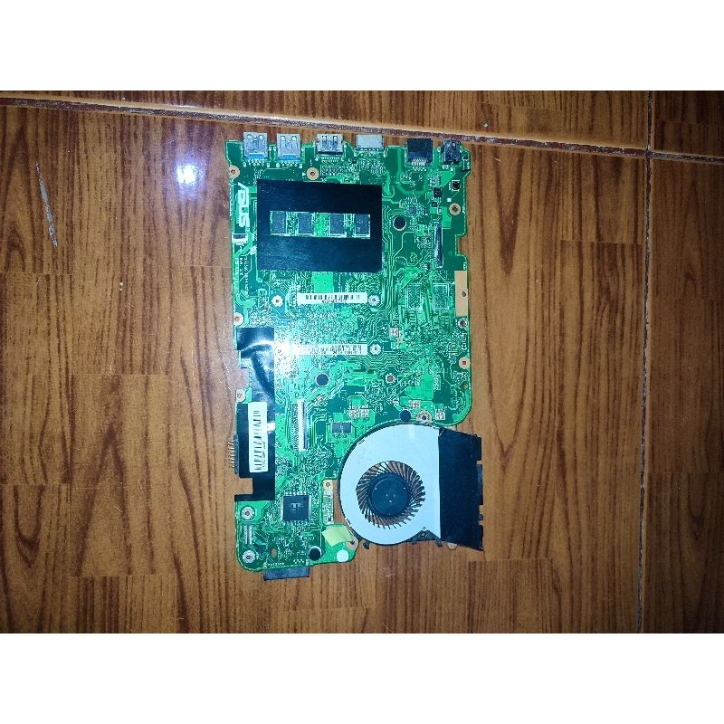mesin laptop asus X555Q rusak non service