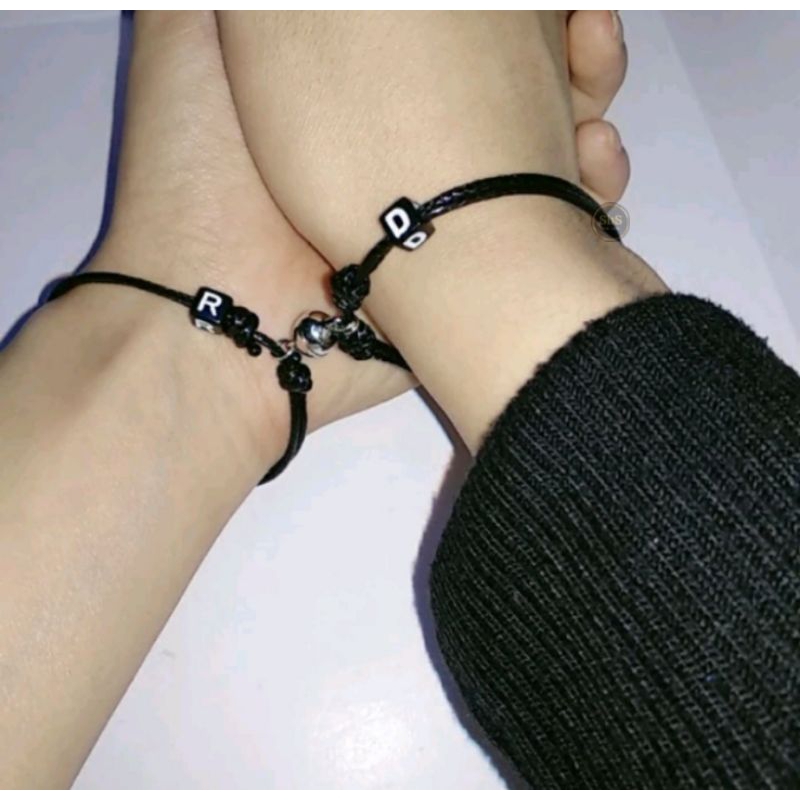 Gelang Couple Magnet Inisial / Gelang Couple Magnet