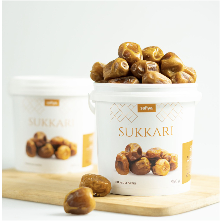 

KURMA SUKKARI EMBER AL QASSIM 1kg KURMA AJWA / ITUNISIA MADU / TANGKAI / MESIR GRADE A 500 gram