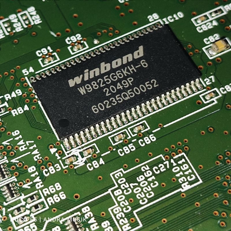 IC winbond W9825G6KH-6 keyboard yamaha Original copotan dari board produk yamaha
