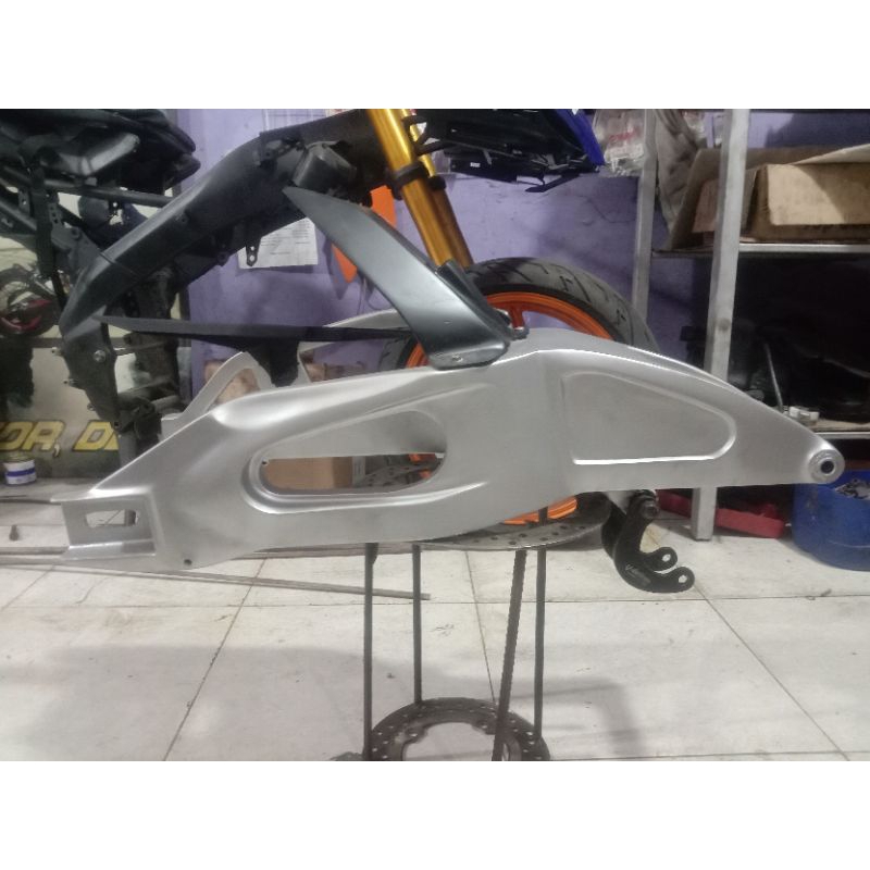 Swing Arm lengan ayun model moge CBR1000RR