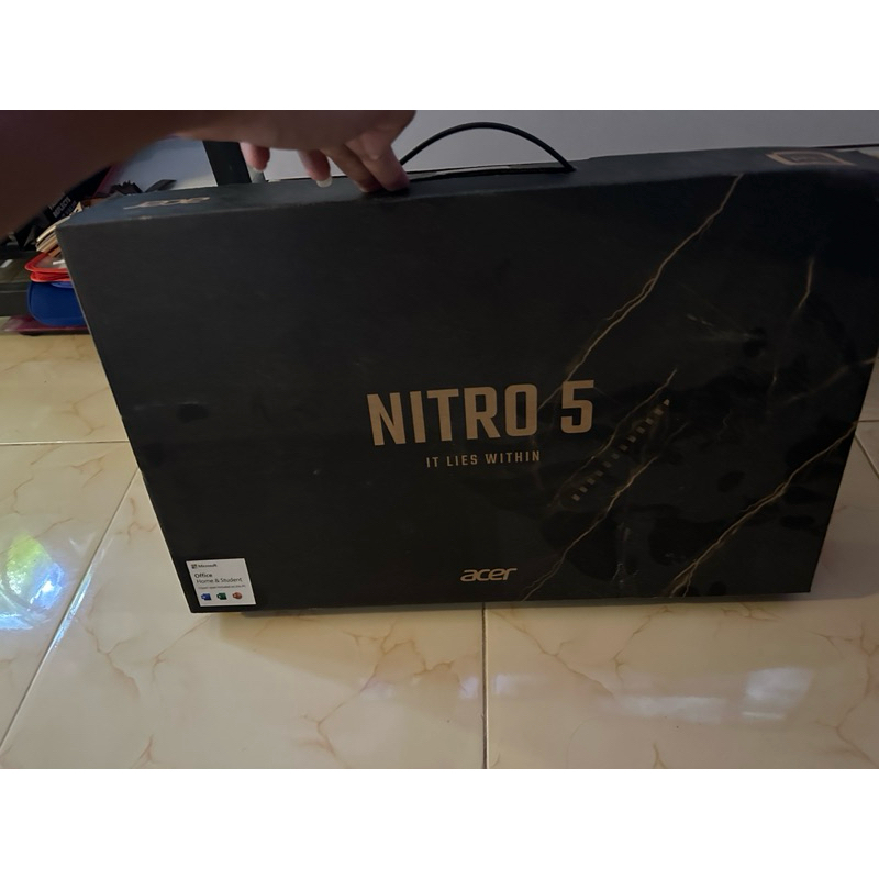 laptop acer nitro 5. intel i7 gen 12. RTX 3050