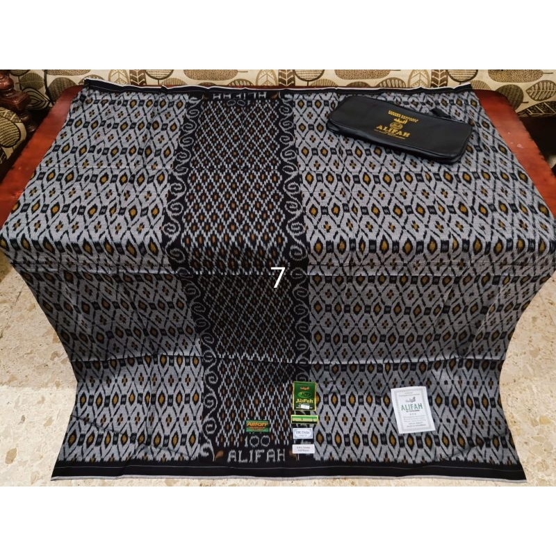Sarung ALIFAH Mercerized Motif KWG Kawung