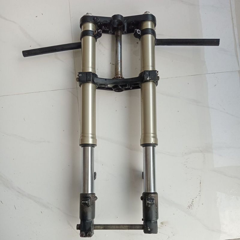 Shock Depan USD Suzuki GSX400 GSX 400