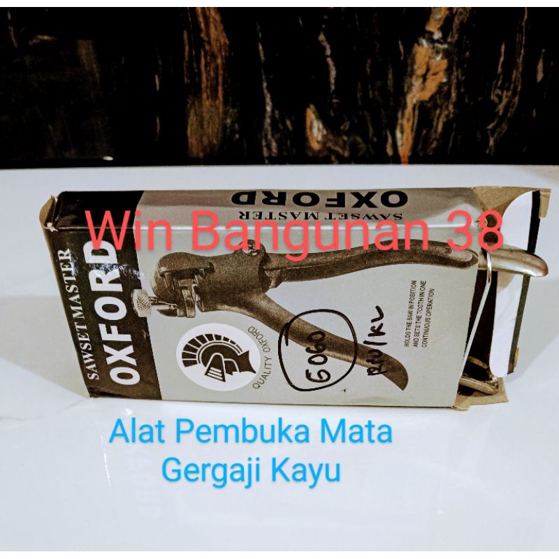 Tang Siwalan/Tang Pembuka Mata Gergaji Kayu