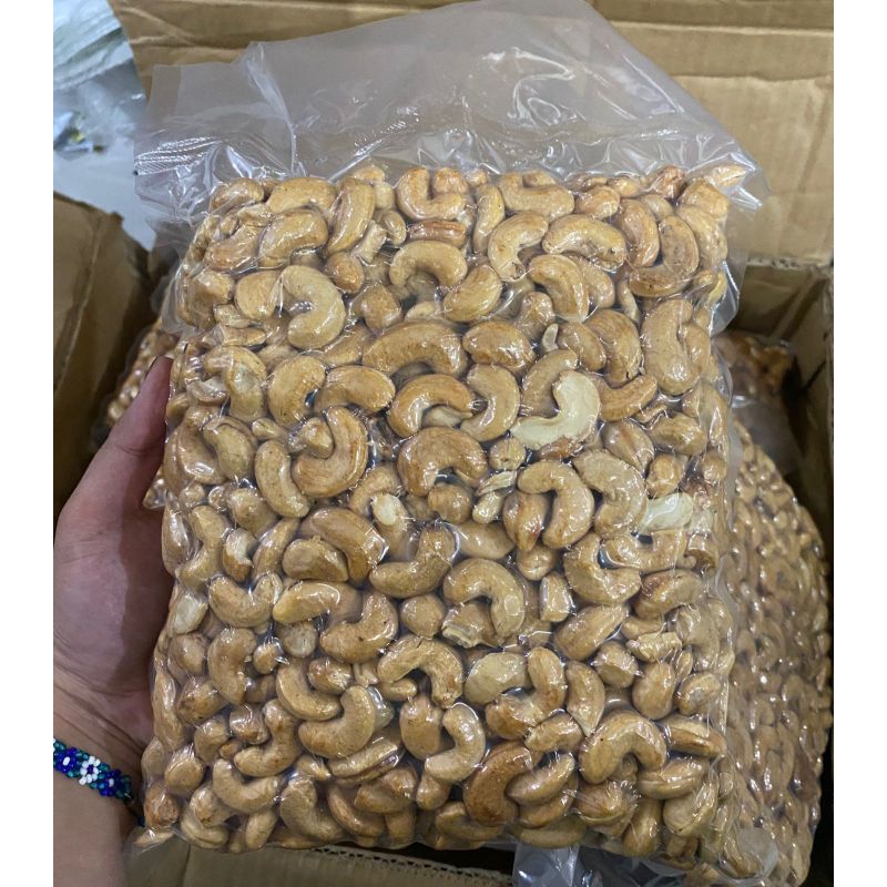 

makanyangemil kacang mede 1 kg