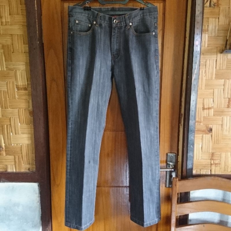 celana jeans kickers