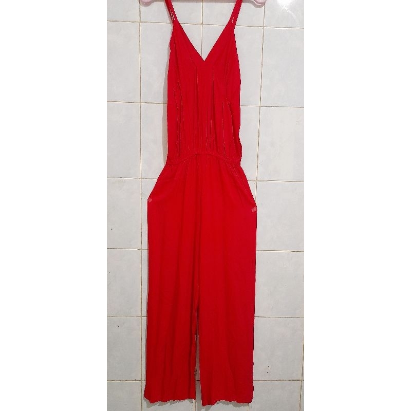 Jumpsuit merah