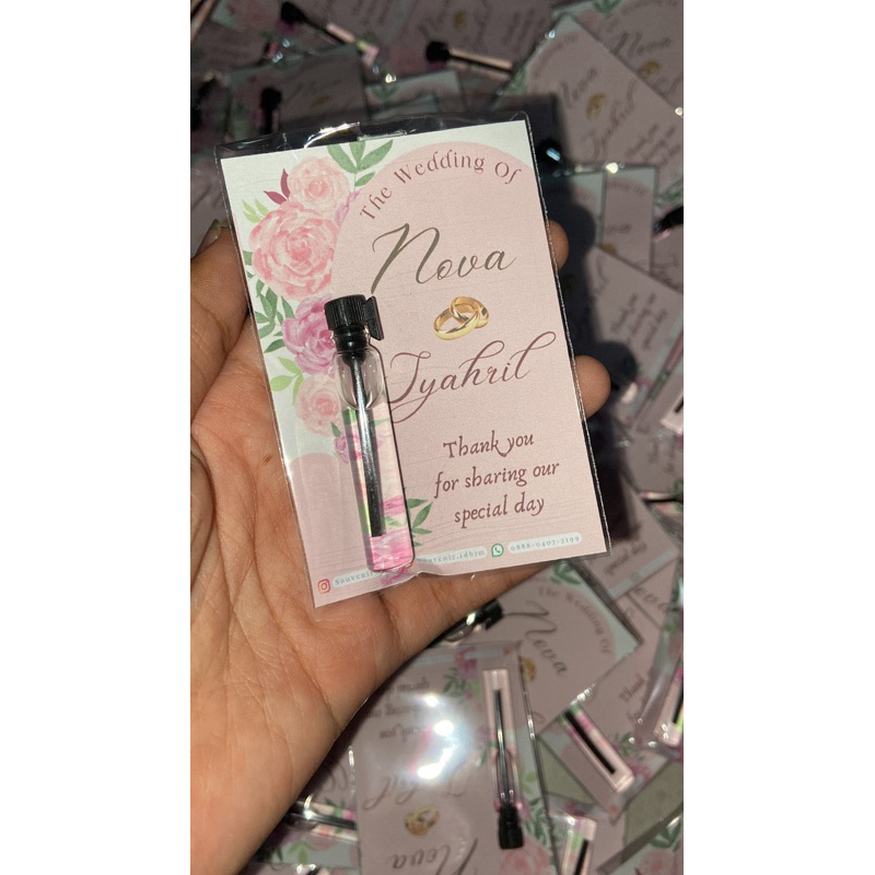 Souvenir Parfum Pernikahan
